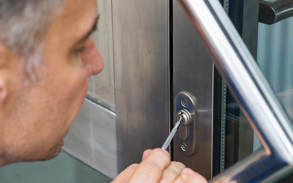 serrurier tarif ouverture porte Paris 20